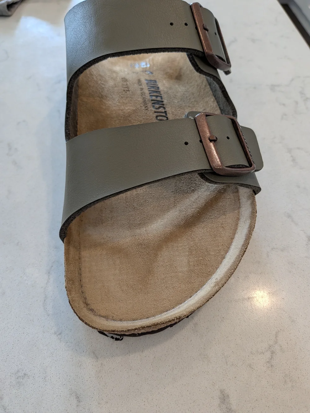 New In box Birkenstock Men's Arizona EVA Sandals - Color: Stone